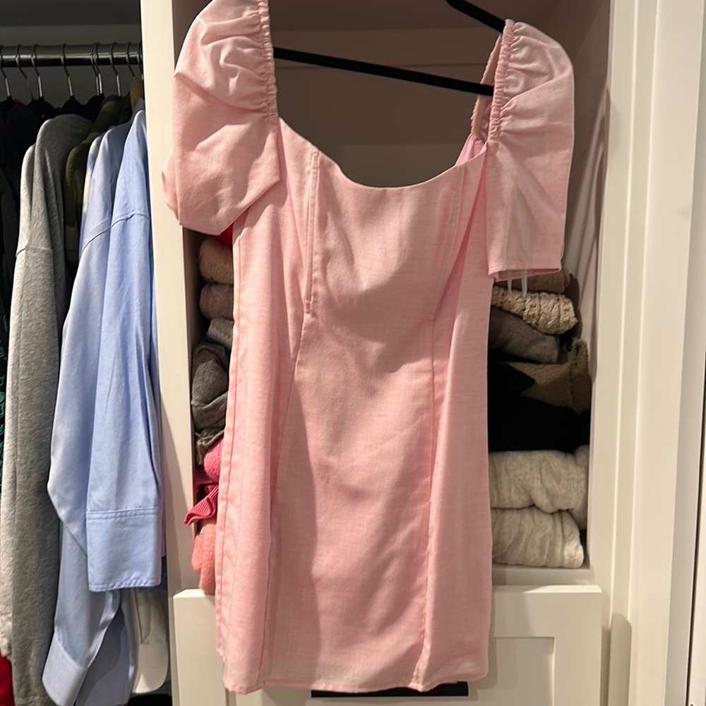 Pink mini dress with puff sleeve